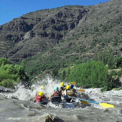 Full Day Cajón del Maipo: Rafting + Termas Plan A